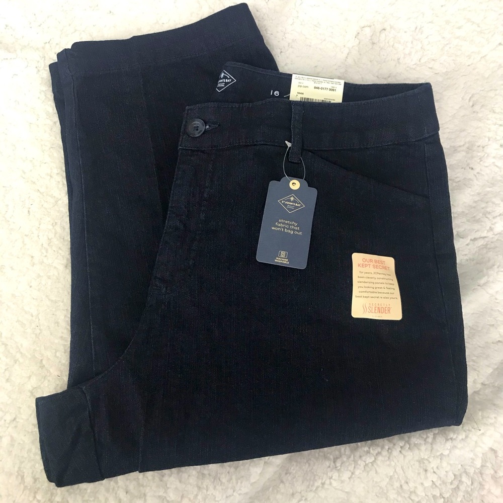 St. John’s Bay Capri Denim Mid Rise
